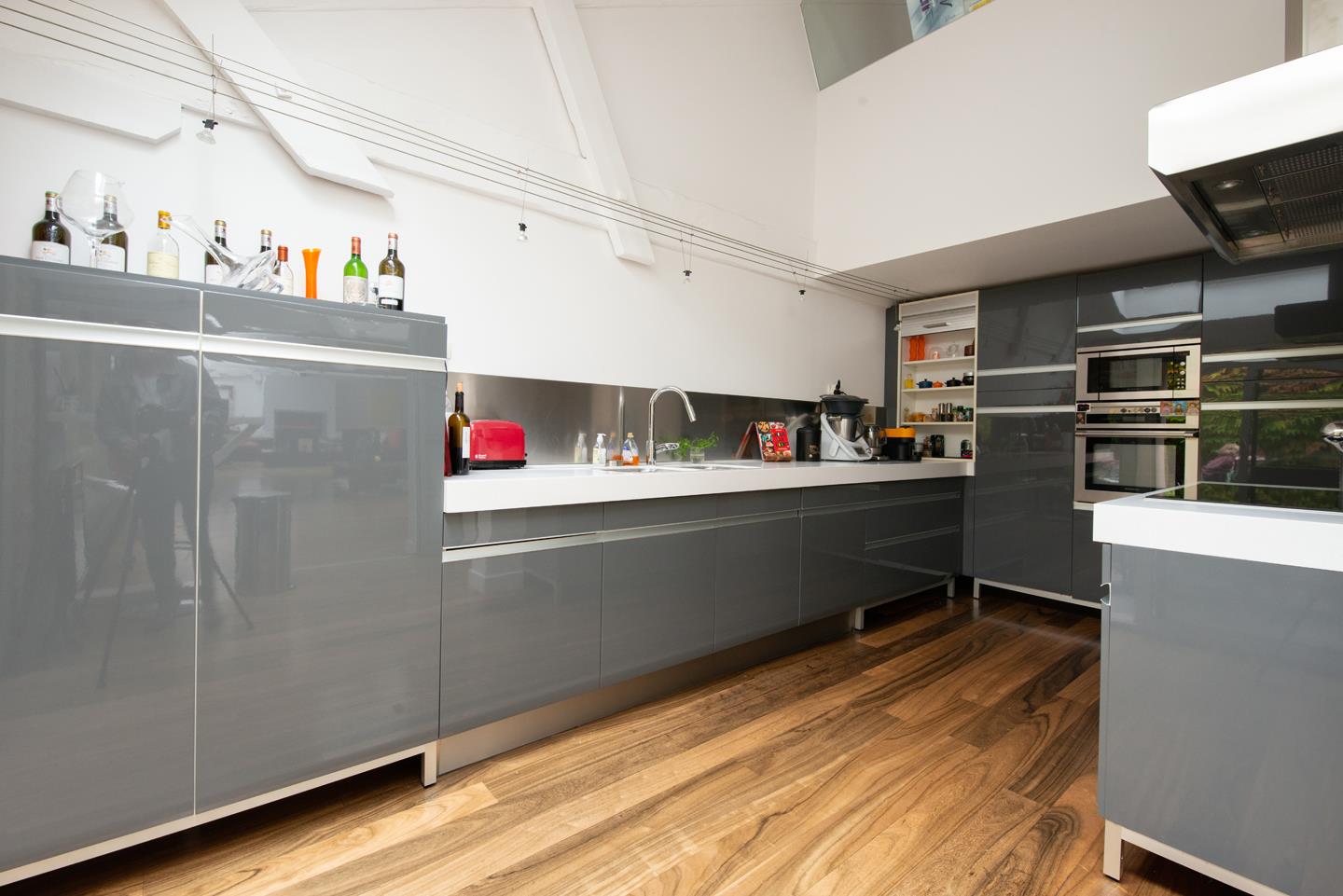 Architecture Hors Normes- 2005- Loft with terrace, elevator and garage