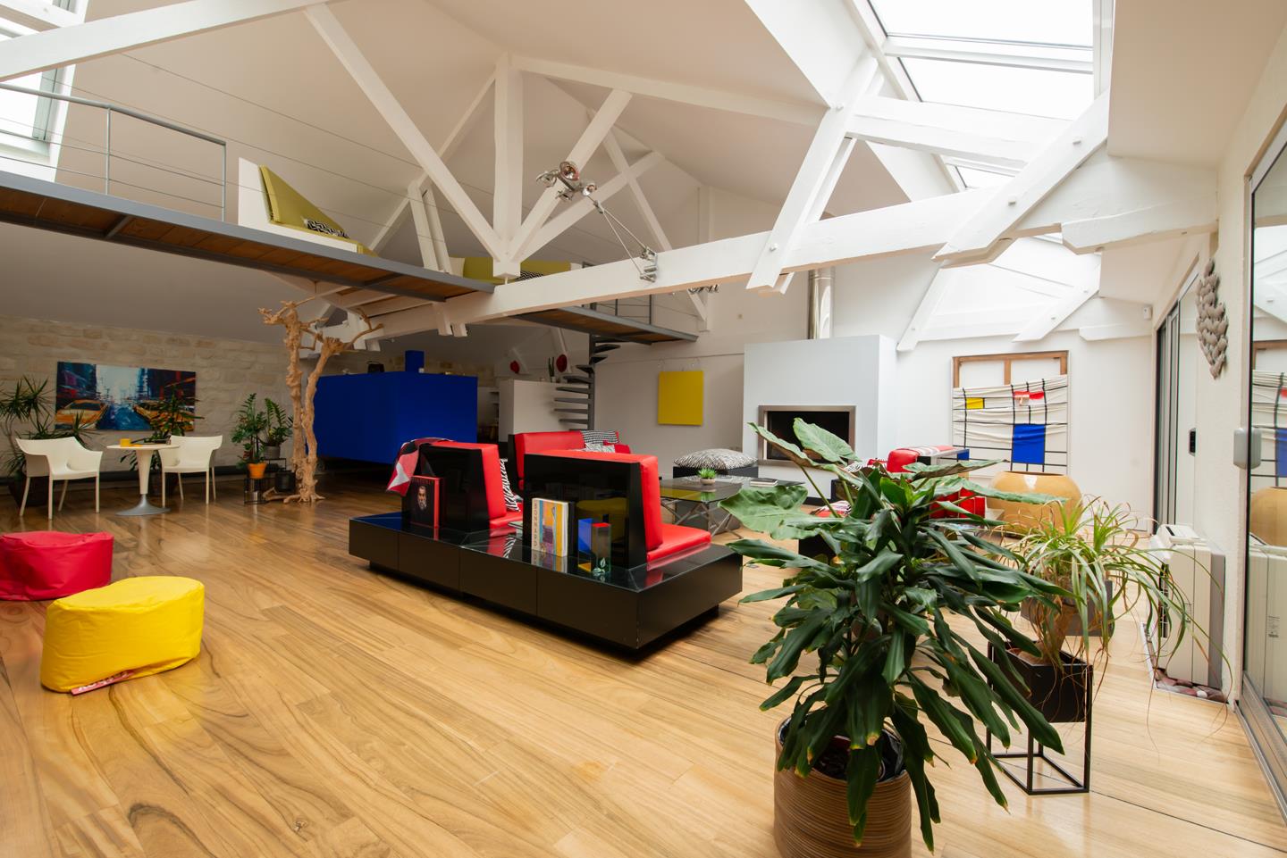 Architecture Hors Normes- 2005- Loft with terrace, elevator and garage