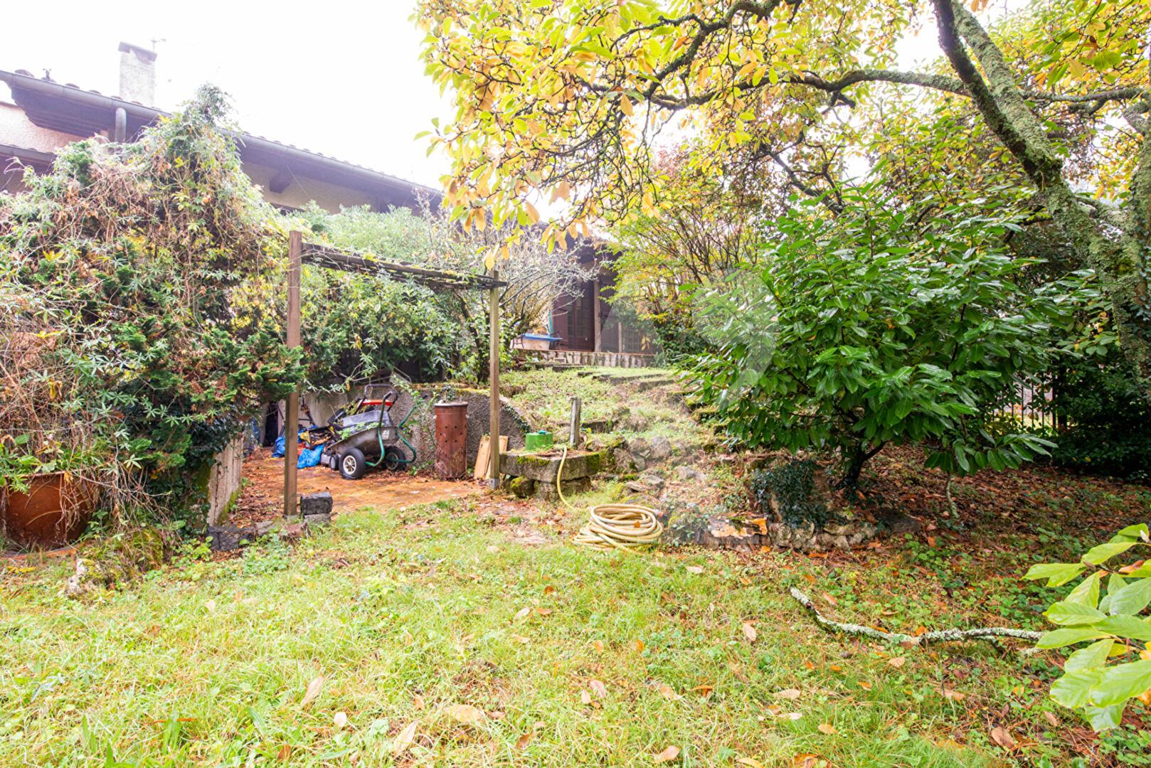 House To Be Completely Renovated With Independent Apartment