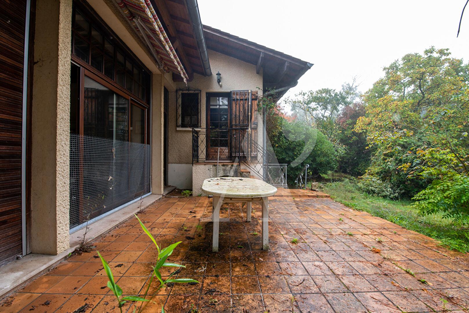 House To Be Completely Renovated With Independent Apartment