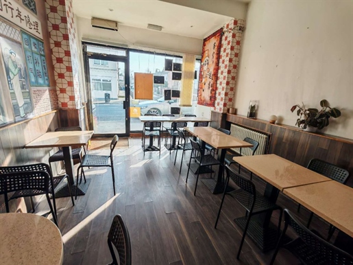 Small restaurant/takeaway business for sale near the university, located in Nw4, 
Premium:&poun