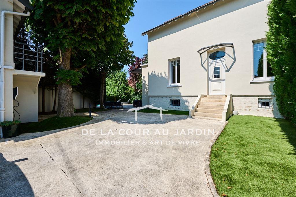 Private Collection Exclusive Dijon - Montchapet.