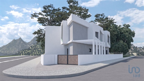 Casa / Villa T4 em Setúbal de 198,00 m²