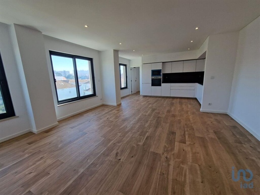 Appartement met 2 kamers in Setúbal met 104,00 m²