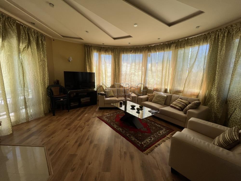 3 Bed, 2 Bath house with Sea view 5 km to the Sea