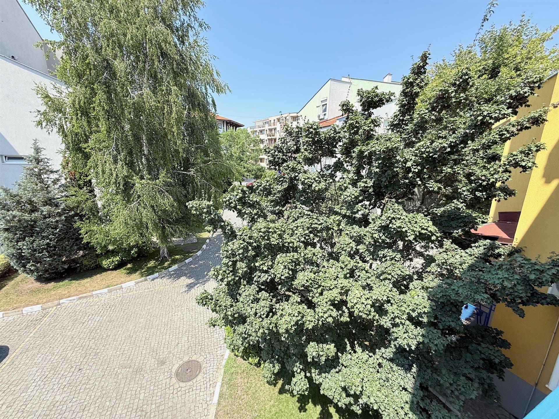 Spacious 2-Bedroom Apartment Elite 1, Sunny Beach - Just 200m from the Beach!