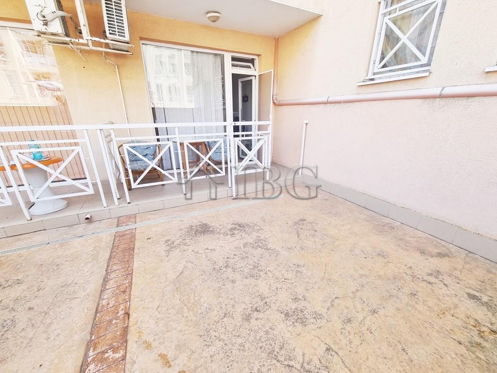 Bargain Studio with Balcony + Bonus Yard Sunny Day 6, Sunny Beach