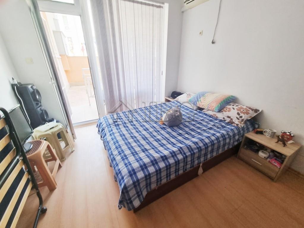 Bargain Studio with Balcony + Bonus Yard Sunny Day 6, Sunny Beach