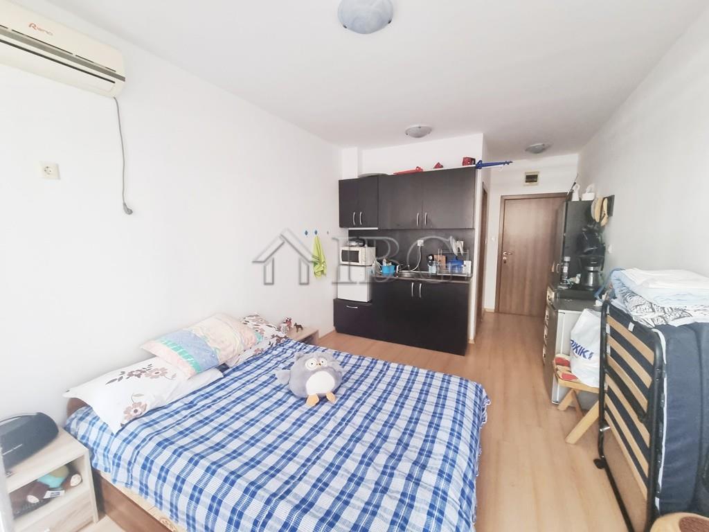 Bargain Studio with Balcony + Bonus Yard Sunny Day 6, Sunny Beach