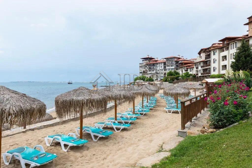 Pool View Apartment with 2 Bedrooms, 2 Bathrooms and 2 Balconies in Garden of Eden, Sveti Vlas