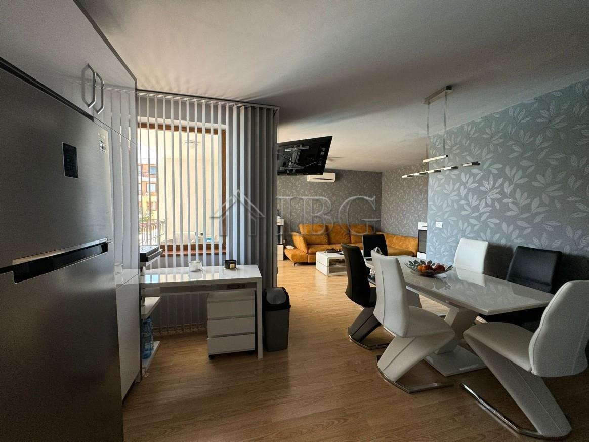 Pool View Apartment with 2 Bedrooms, 2 Bathrooms and 2 Balconies in Garden of Eden, Sveti Vlas