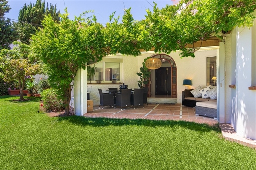 Villa individuelle de 4 chambres à vendre en Torremolinos, Costa del Sol