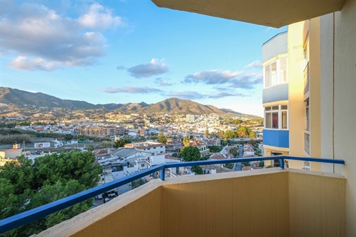 3 Bed Middle Floor Apartment for sale in Fuengirola, Costa del Sol