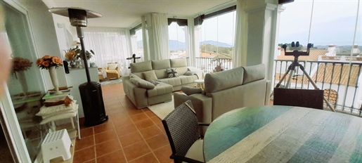Mieszkanie z 2 sypialniami na środkowym piętrze na sprzedaż w Calahonda, Costa del Sol