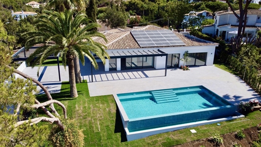 Villa individuelle de 4 chambres à vendre en Elviria, Costa del Sol