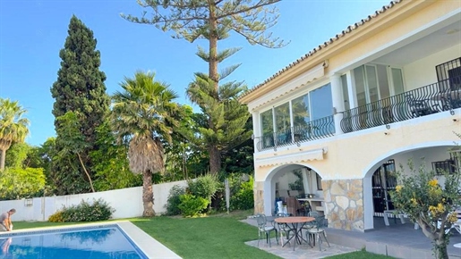 Freistehende Villa mit 5 Schlafzimmern zum Verkauf in Guadalmina Alta, Costa del Sol