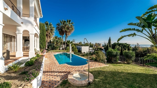 Villa individuelle de 4 chambres à vendre à Marbella, Costa del Sol