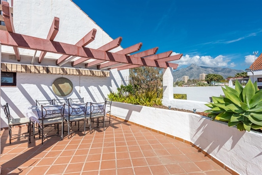 4 Bed Penthouse Apartment for sale in Nueva Andalucia, Costa del Sol