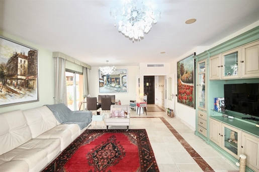 Penthouse Appartement de 3 chambres à vendre en Atalaya, Costa del Sol