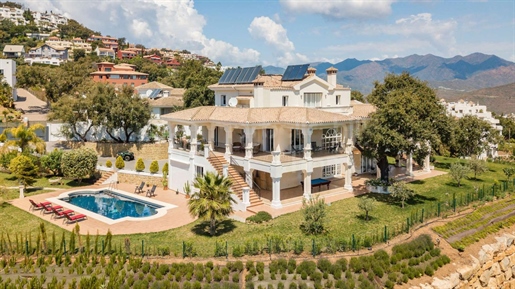 Freistehende Villa mit 5 Schlafzimmern zum Verkauf in La Mairena, Costa del Sol