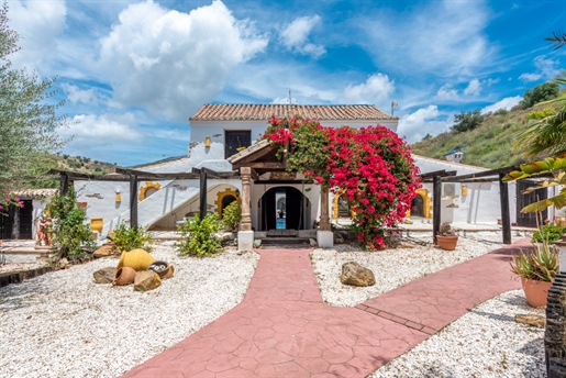 Finca Villa mit 8 Schlafzimmern zum verkauf in Mijas, Costa del Sol