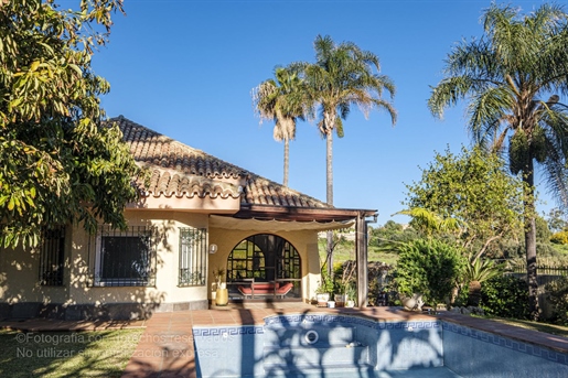 5 Bed Detached Villa for sale in New Golden Mile, Costa del Sol