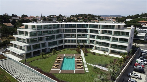 2 bedroom flat in Urb. Bayview, Cascais.