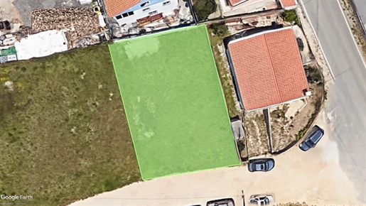 Terreno di 328m2 per la costruzione di abitazioni a Manique de Baixo, Cascais.