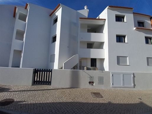 Apartamentos de 3 assoalhadas na Praia das Maçãs, Sintra