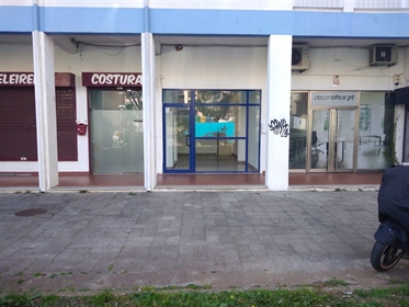 Store in Massamá, Monte Abraão
