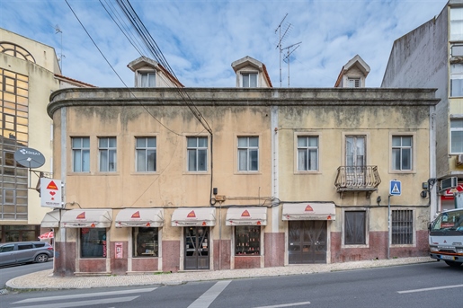 Edificio para remodelar en Queluz