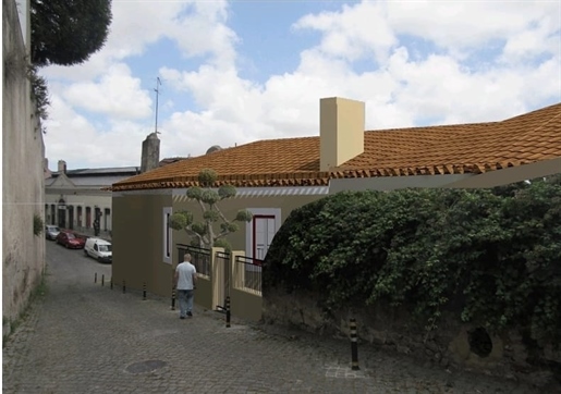 Zu renovierendes Gebäude im historischen Zentrum von Sintra.