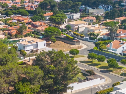 Terreno edificabile di 1040m2 a Birre, Cascais.