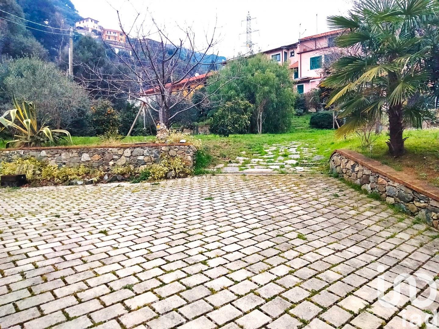 Sale Detached house / Villa 150 m² - 3 bedrooms - Varazze