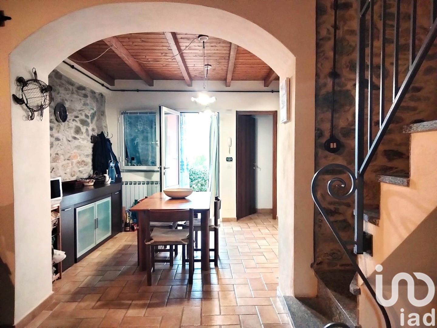 Sale Detached house / Villa 150 m² - 3 bedrooms - Varazze