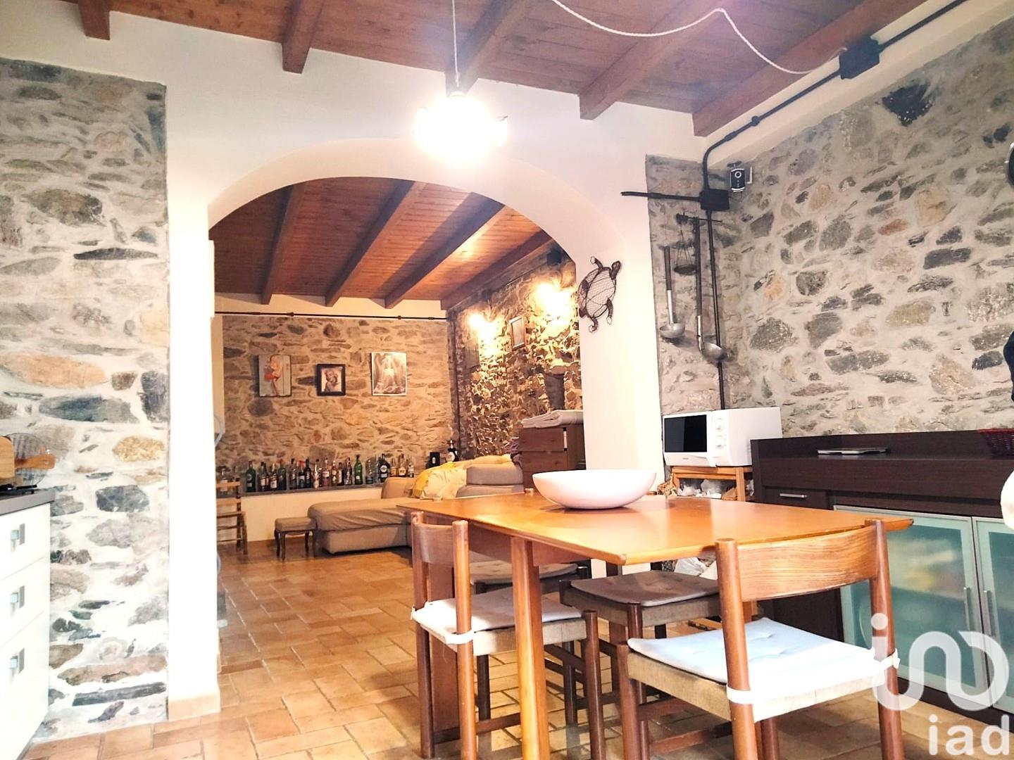 Sale Detached house / Villa 150 m² - 3 bedrooms - Varazze