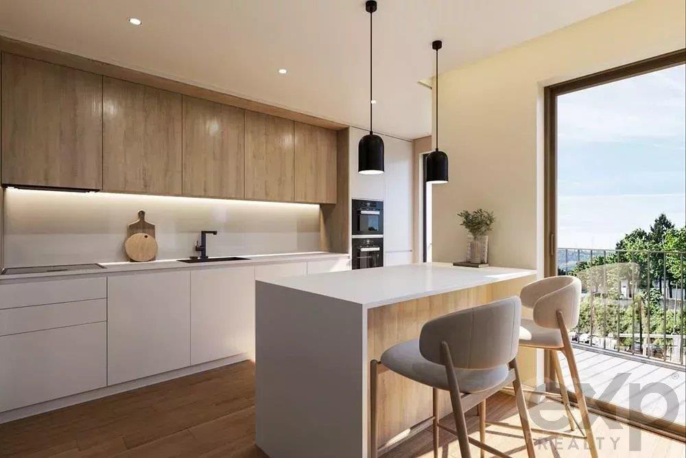 Luxury 1 Bedroom Apartment - Excellent Location For Investment