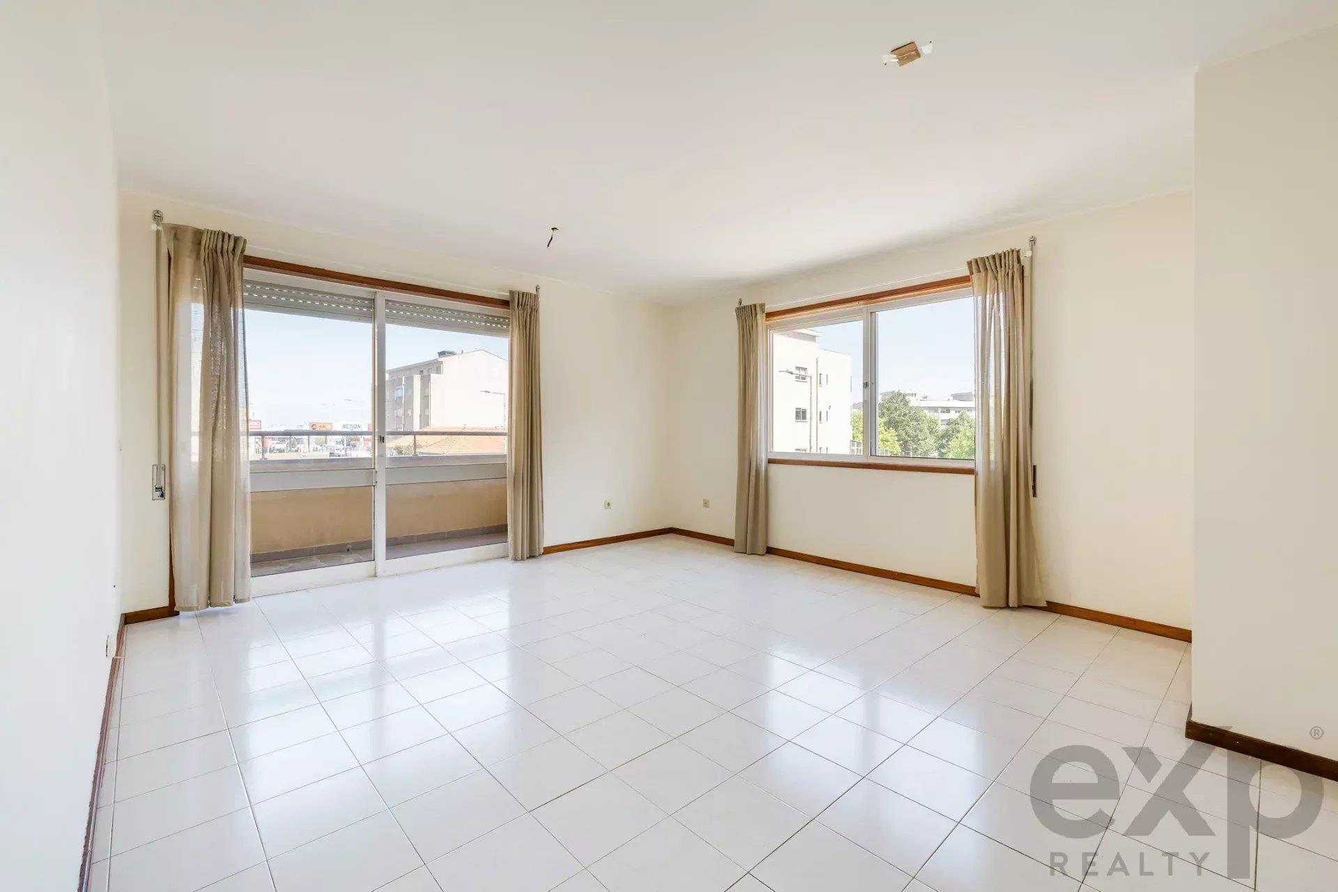 Apartamento T2 na Rua da Bélgica – Excelente oportunidade em Canidelo