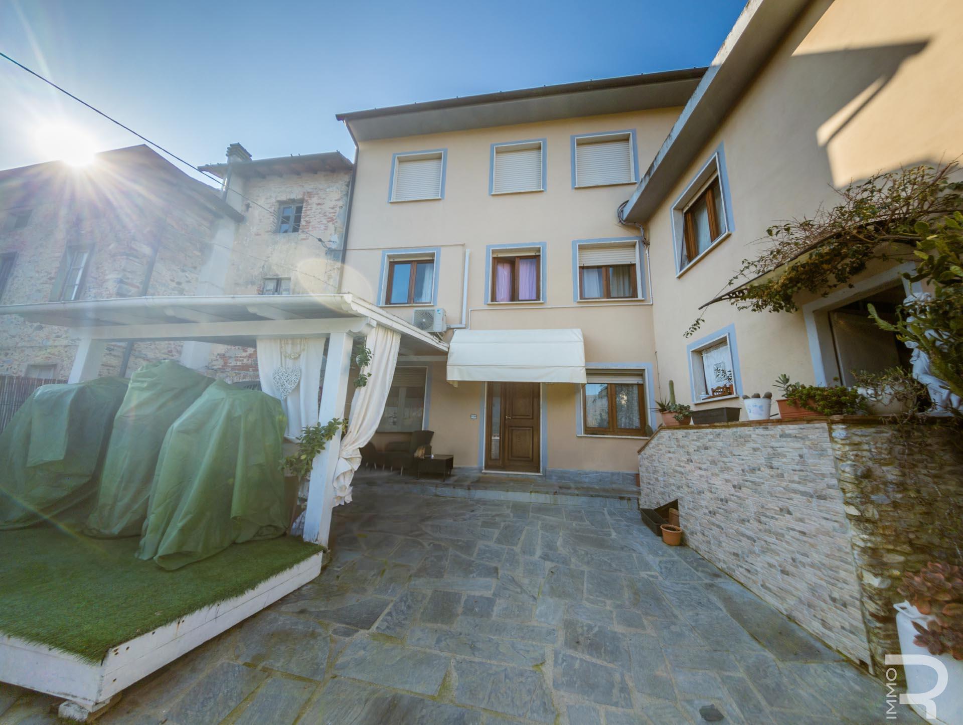 בית צפוני עם נוף להר פרנה