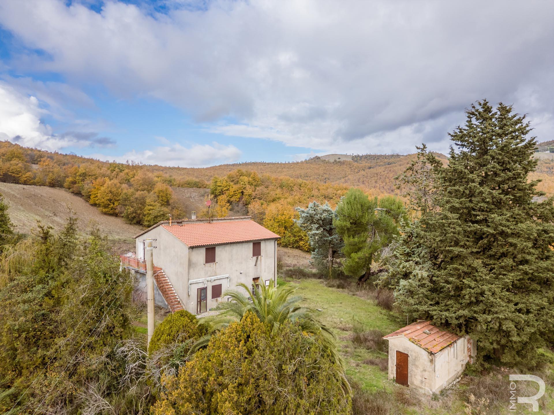 Rustiek te herstellen met groot land