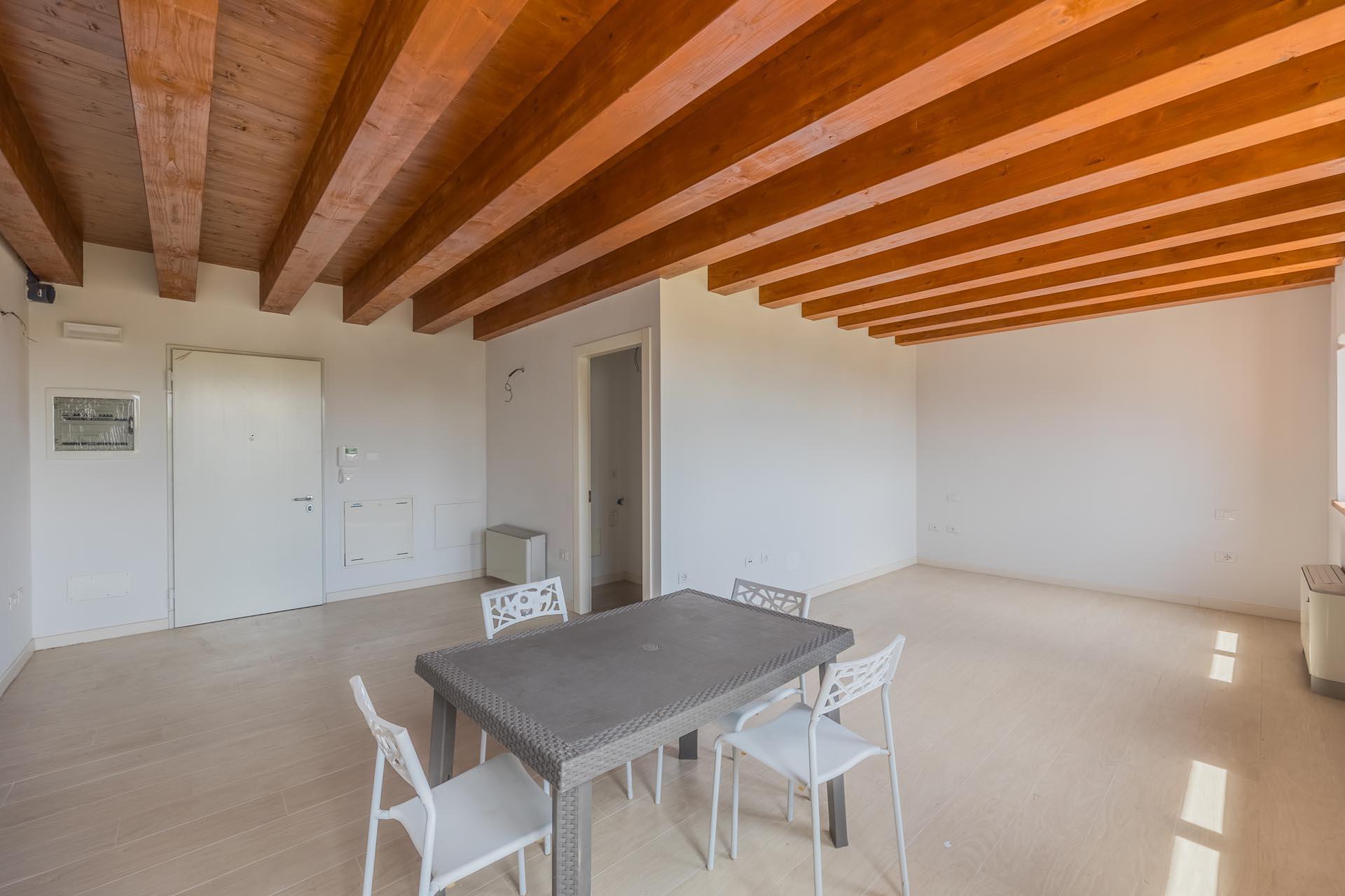 Odnowiona nieruchomość w wyjątkowej lokalizacji