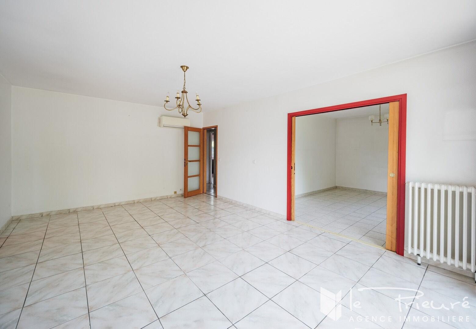 Compra: Vivenda (81000)