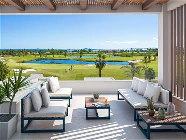 Modernos apartamentos en primera línea de golf con vistas al mar!