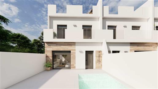 Casa moderna con piscina en Murcia