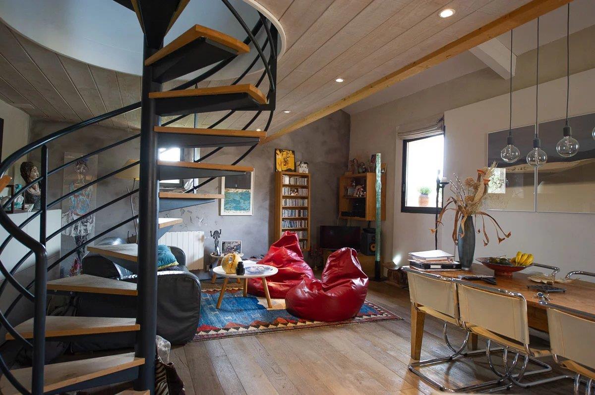 Stylish Village House, Strong Commercial potential, Loft Apartment, (wine)cellar