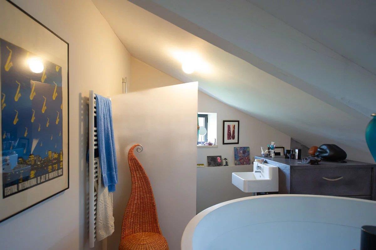 Stylish Village House, Strong Commercial potential, Loft Apartment, (wine)cellar