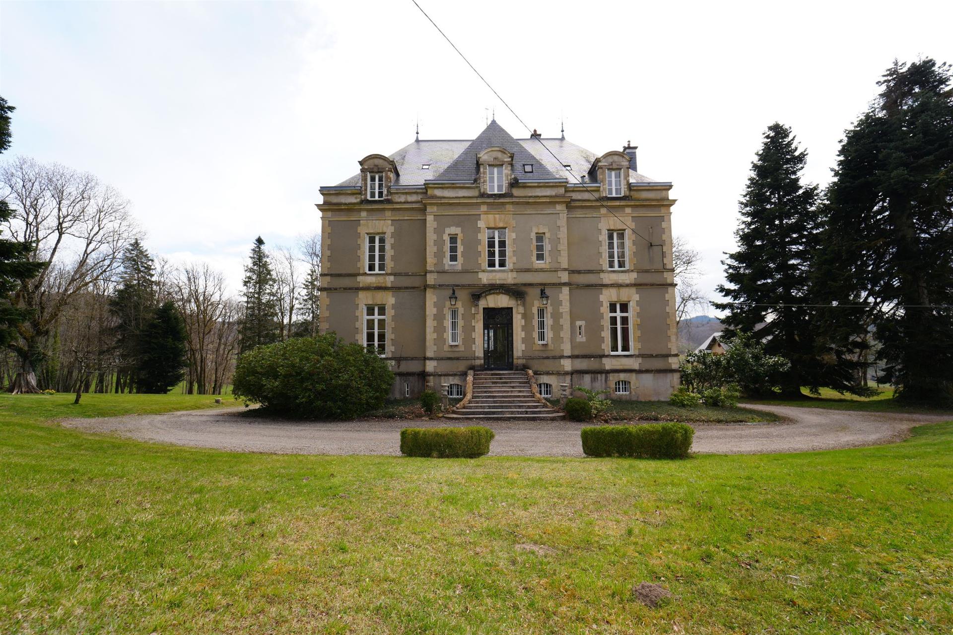 Purchase: House (58230)