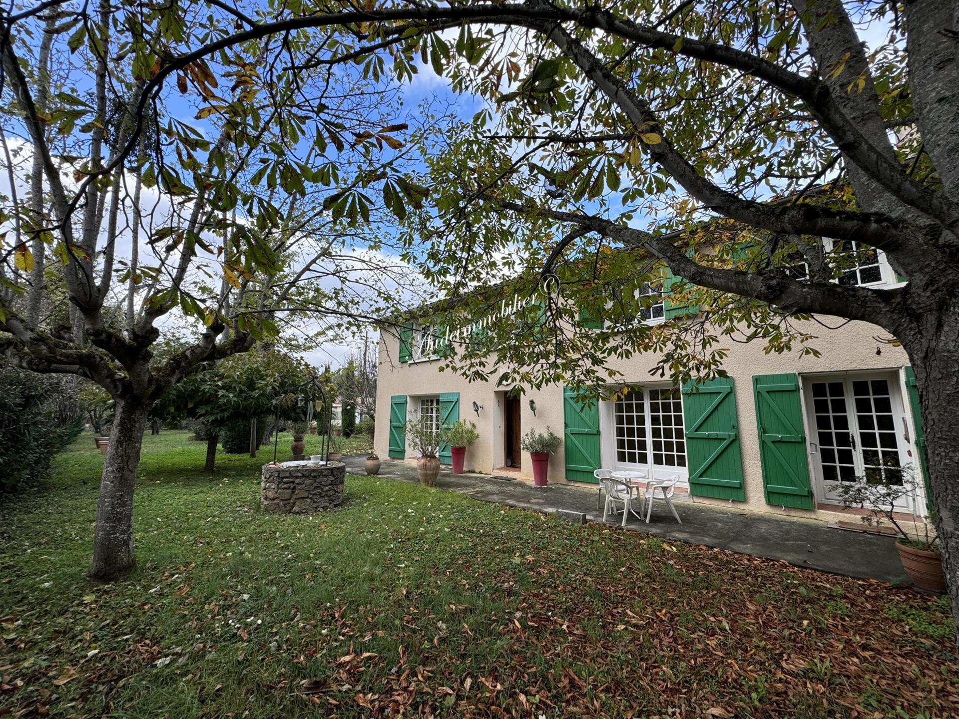 House with garden and garages