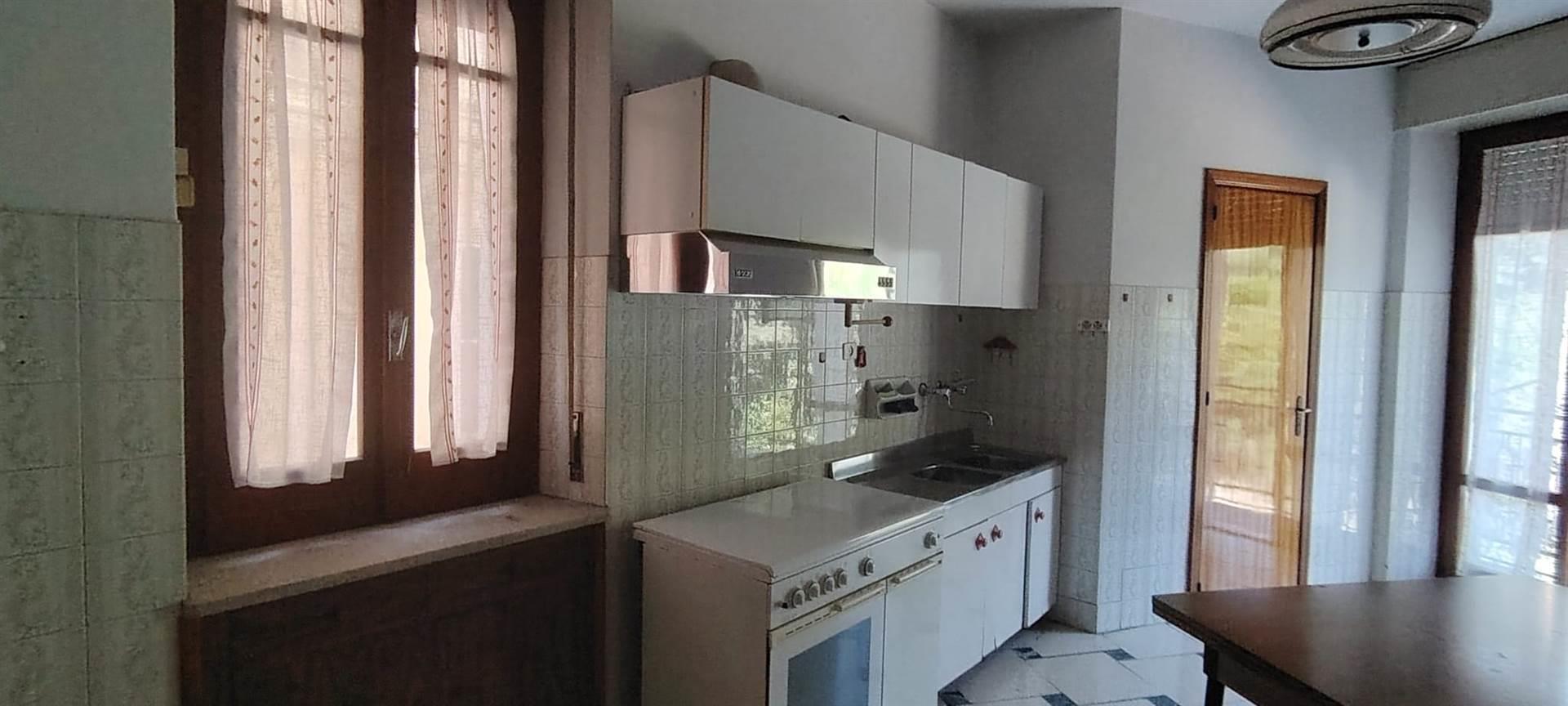 Purchase: Apartment (96016)