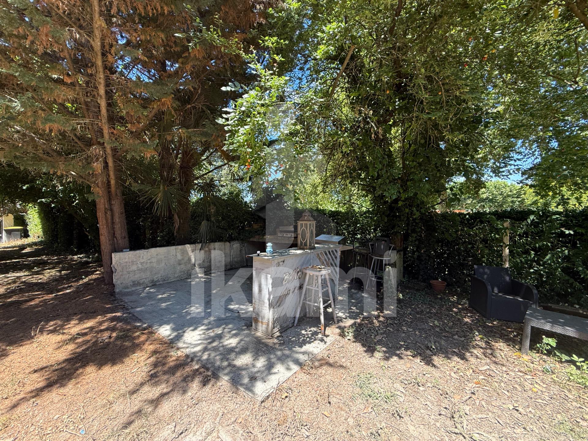 Compra: Vivenda (33210)